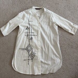 NWOT White Linen Tunic with Black Embroidery